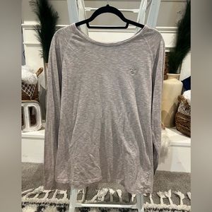 Men’s American Eagle Outfitters Classic Fit Legend T Long Sleeve T-Shirt Large